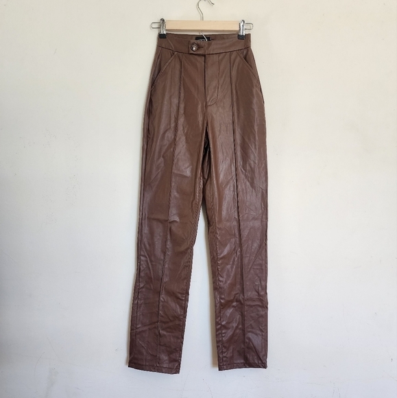 PRETTYLITTLETHING Chocolate Faux Leather Pintuck Detail Straight Leg Pants sz 00 - Picture 1 of 9